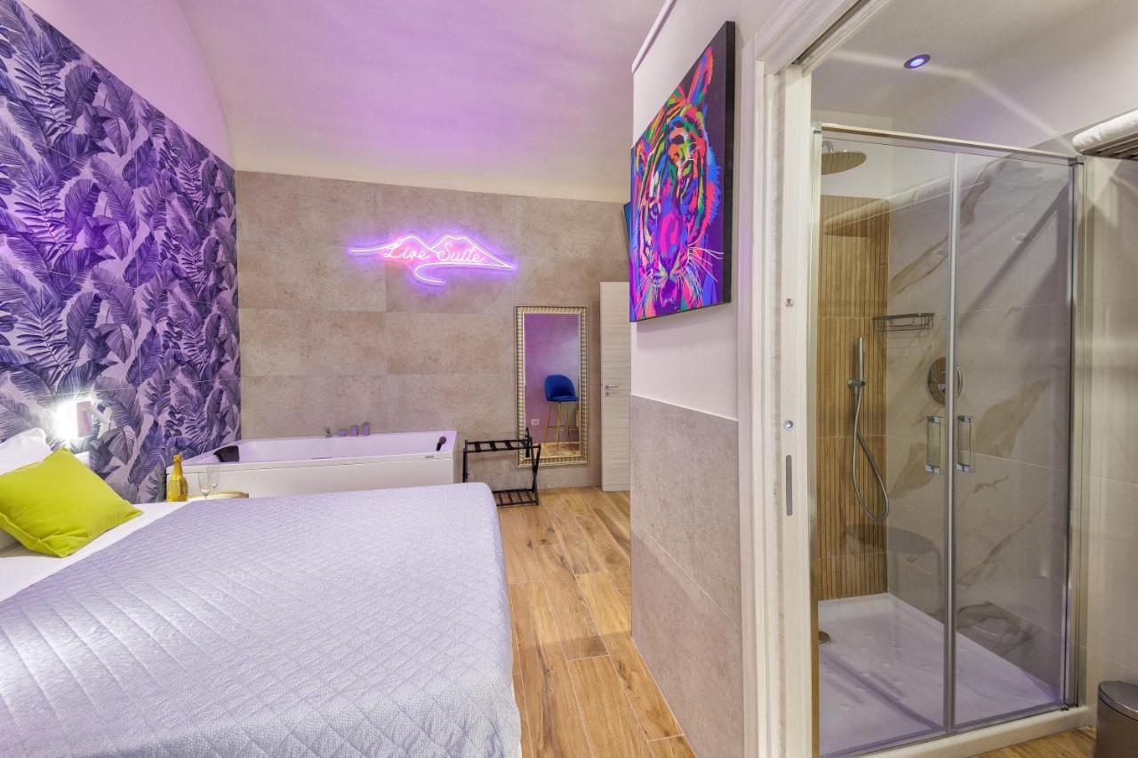 Live Suite Napoli Экстерьер фото