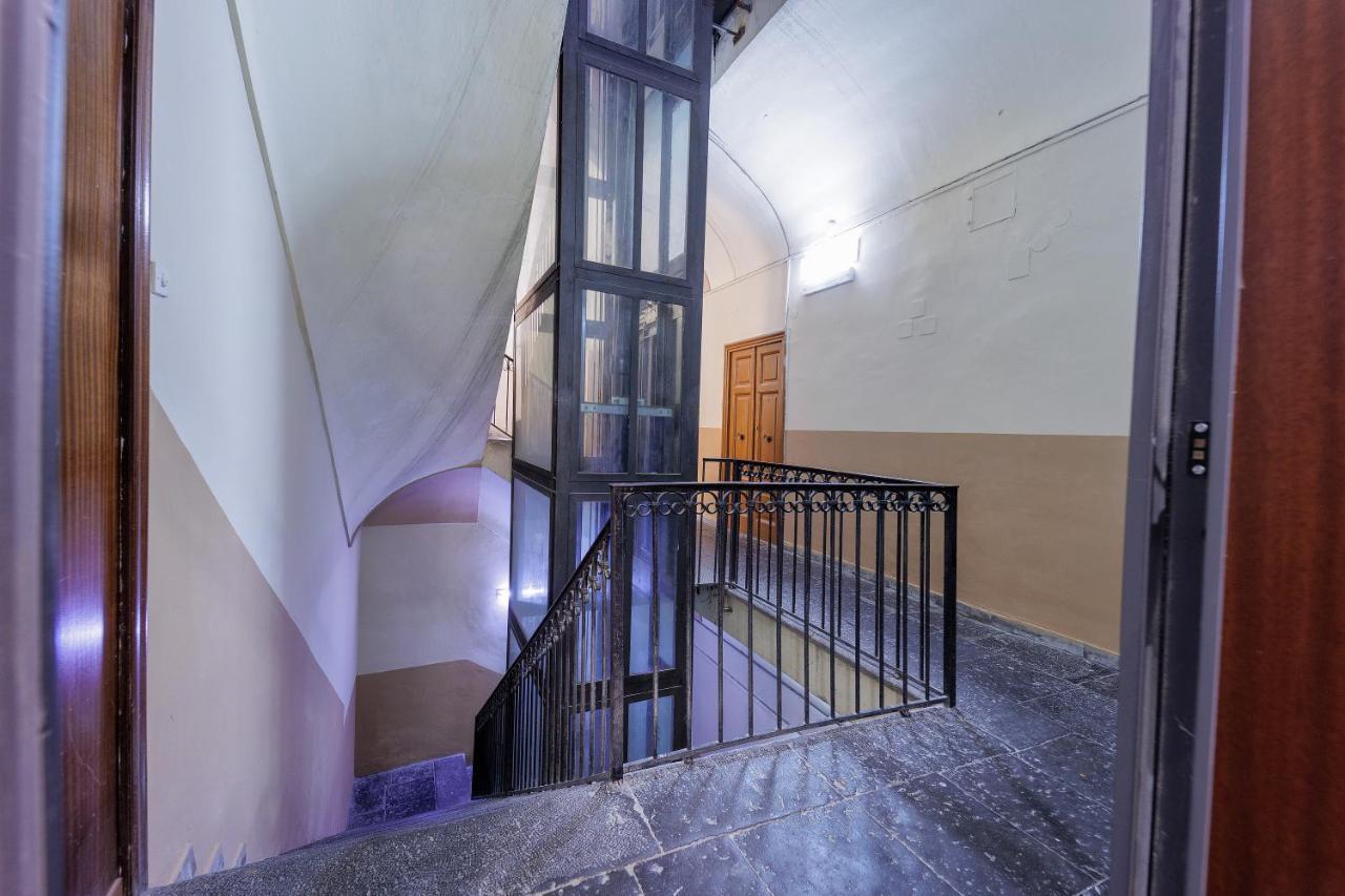 Live Suite Napoli Экстерьер фото