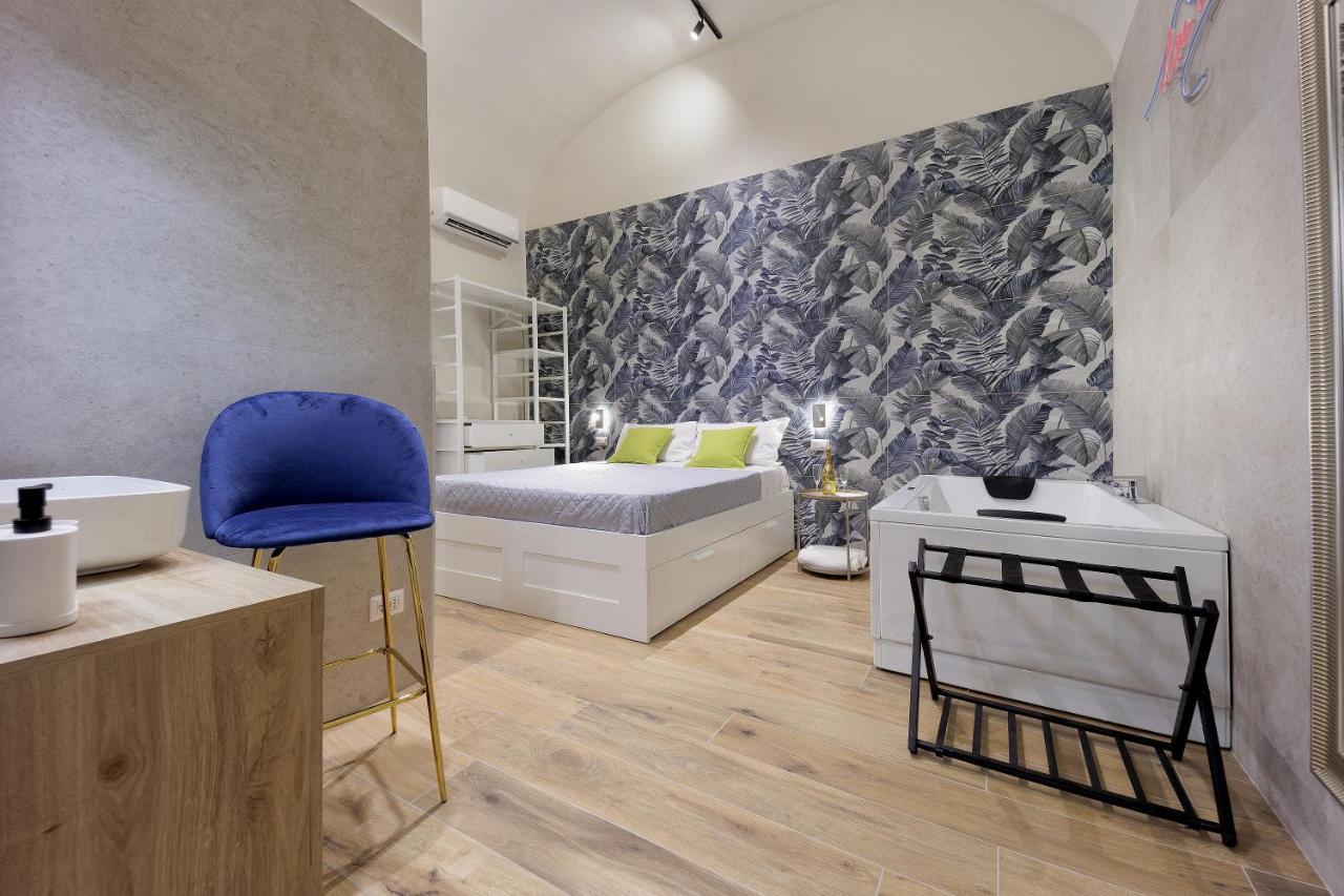 Live Suite Napoli Экстерьер фото