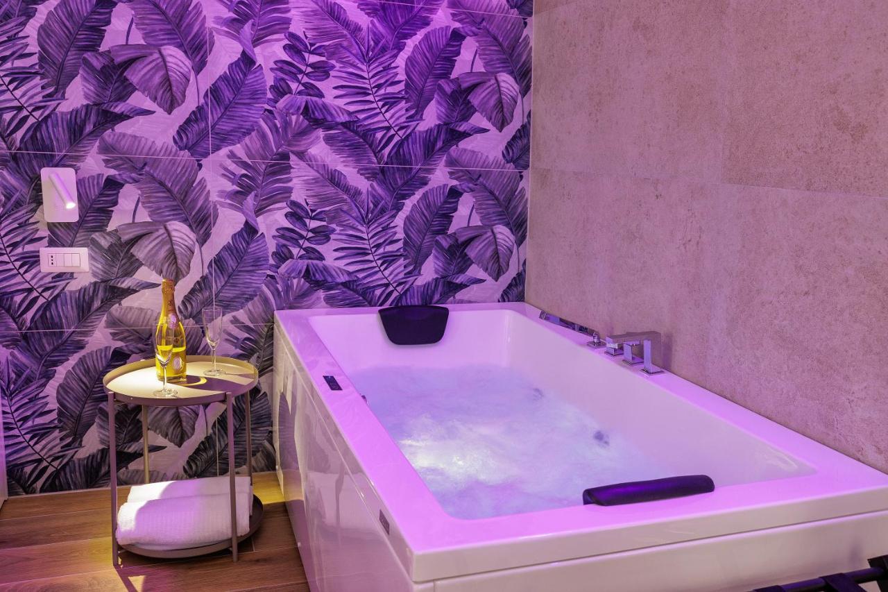 Live Suite Napoli Экстерьер фото