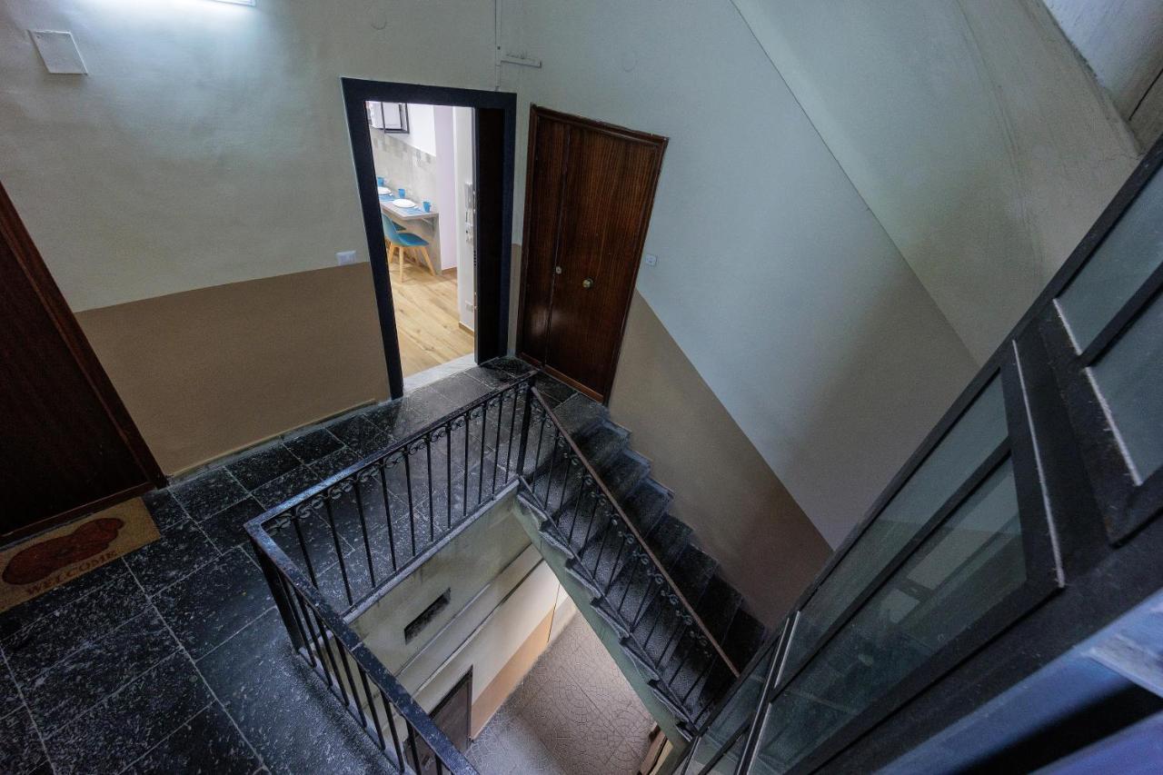 Live Suite Napoli Экстерьер фото