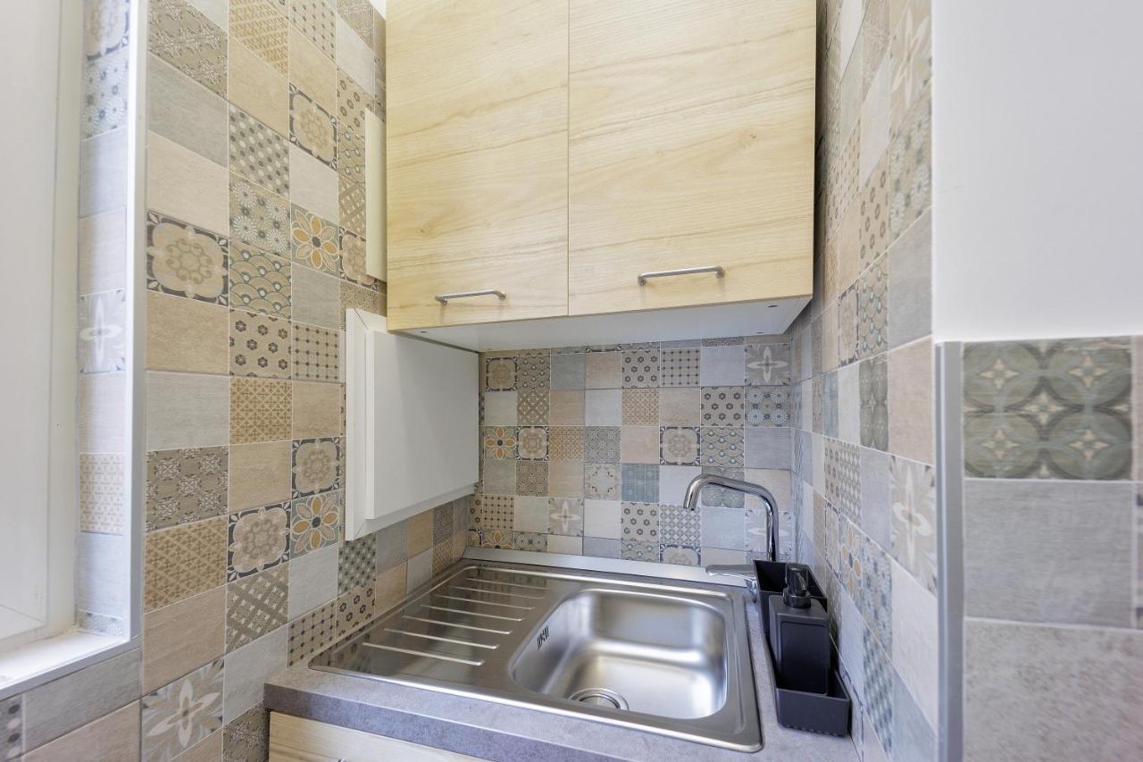 Live Suite Napoli Экстерьер фото