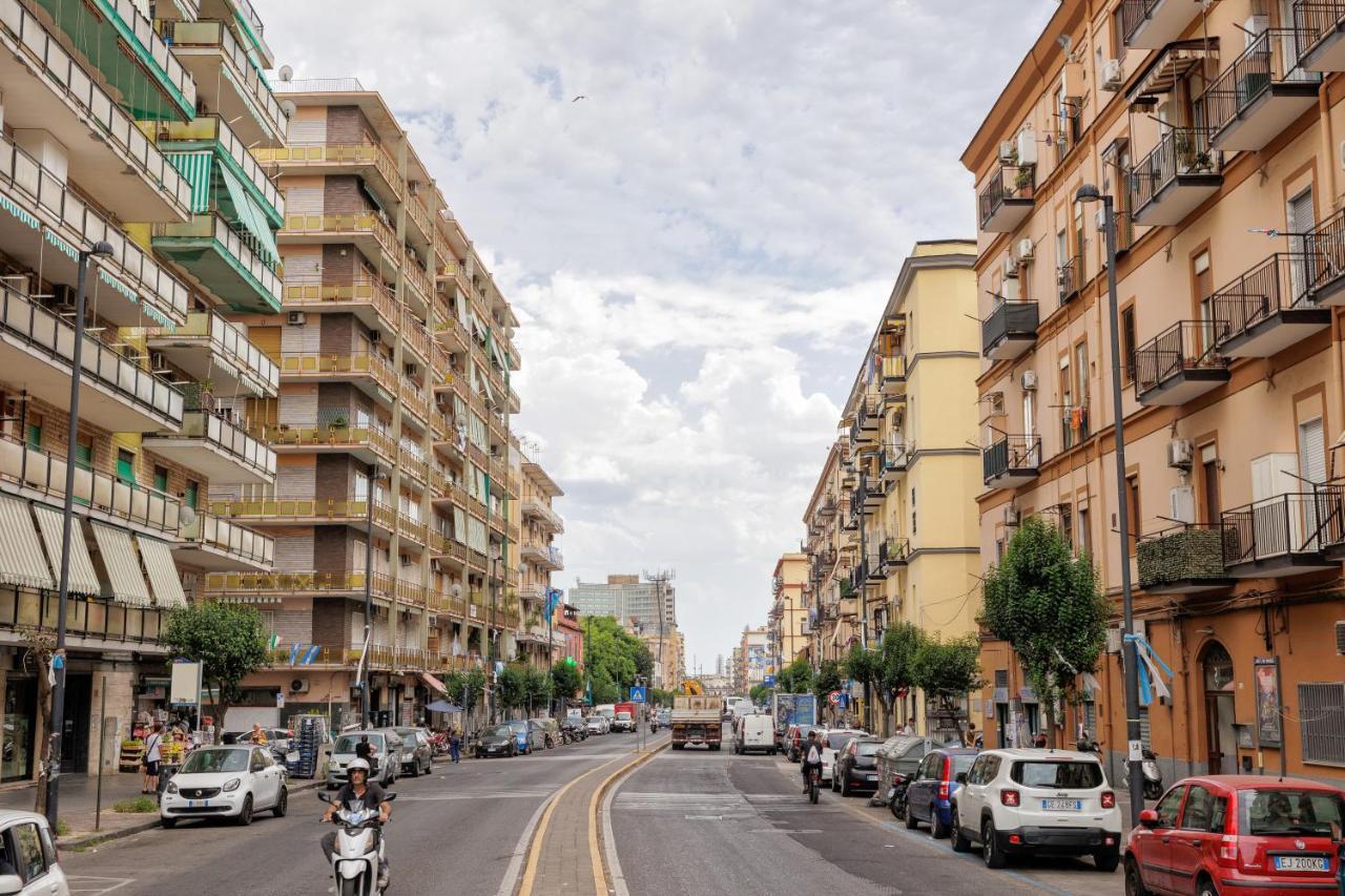 Live Suite Napoli Экстерьер фото