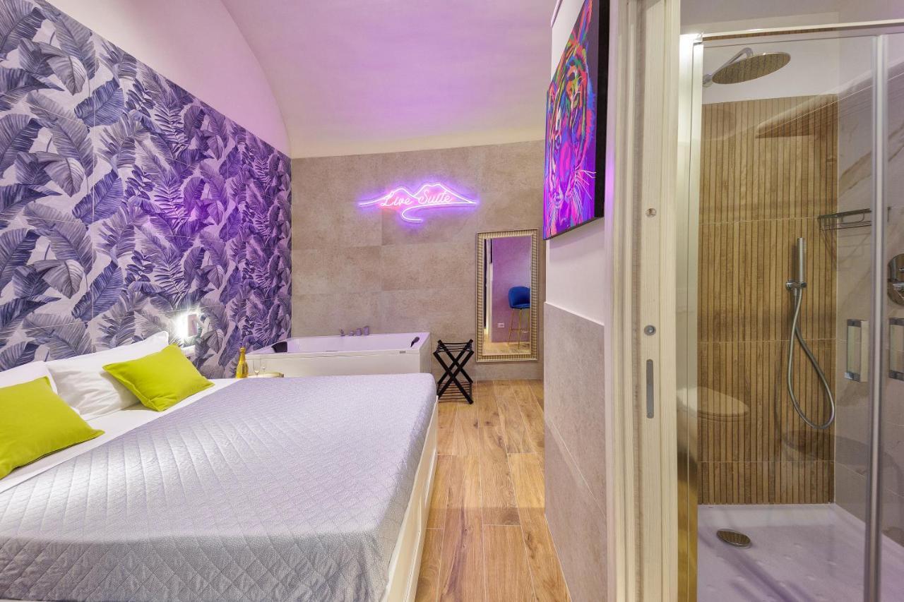 Live Suite Napoli Экстерьер фото